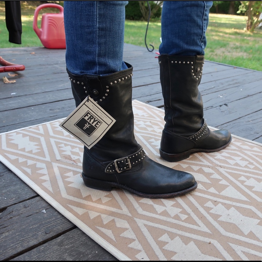 Women’s FRYE leather boots